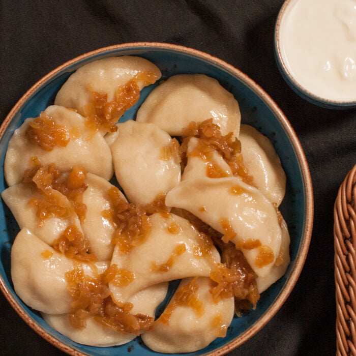 Pierogi z ziemniakami i cebulą