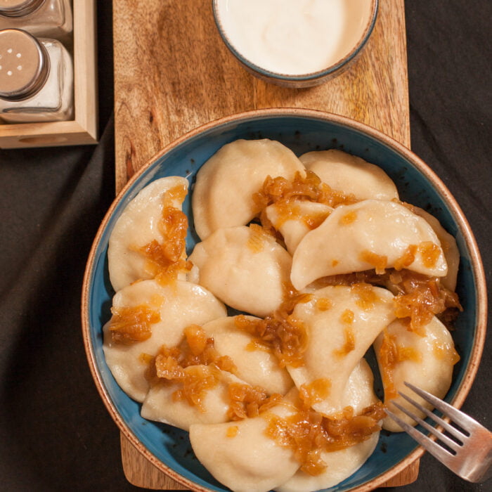 Pierogi z ziemniakami i pieczarkami